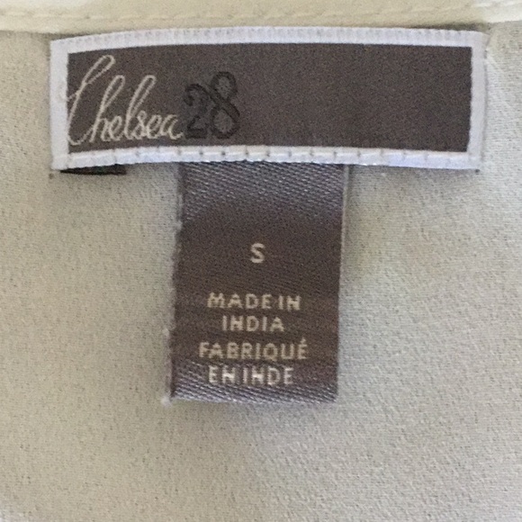 Chelsea28 ivory textured tank. - Picture 5 of 6